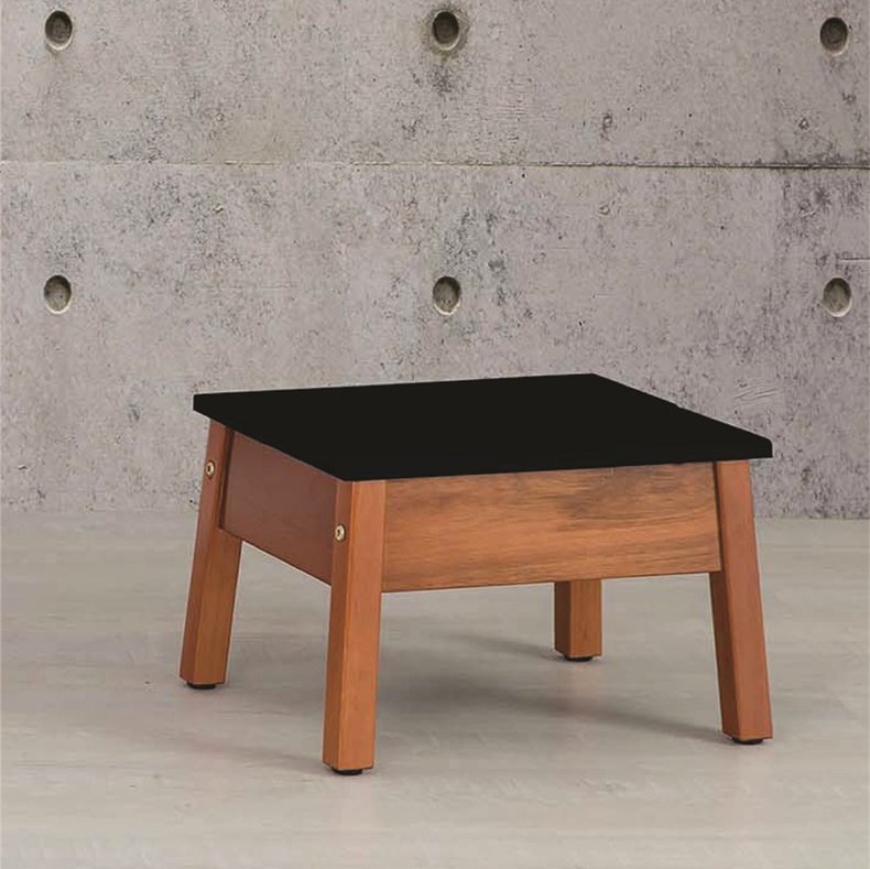 banqueta baixa preta