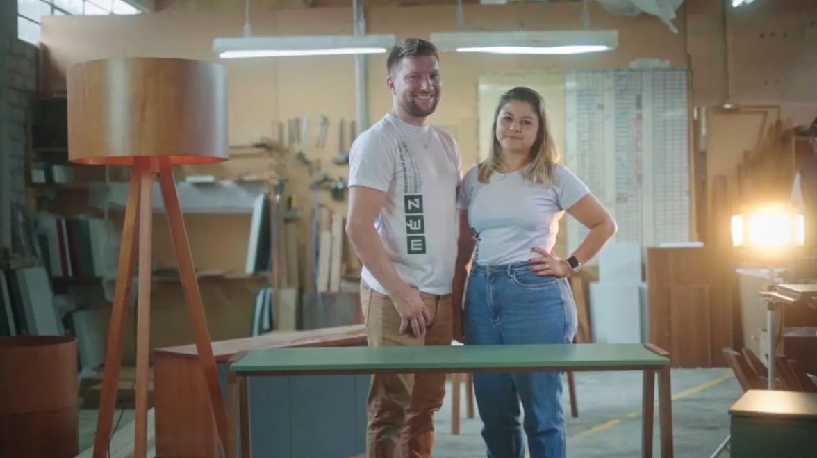 Fabiana e Jeferson Zipperer - Donos e Diretores da M&eacute;z M&oacute;veis